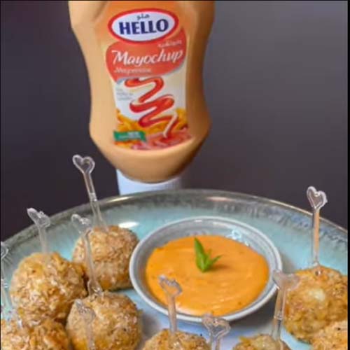 وصفة كرات دجاج كييف بحشوة الاجبان والزبدة والثوم بإستخدام منتجات هلو وخاصةً مايوتشب هلو